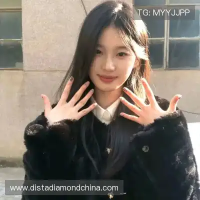 束婉义